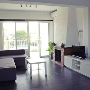 https://precioso-apartamento-los-lamos-playa-golf.es-andalucia.com