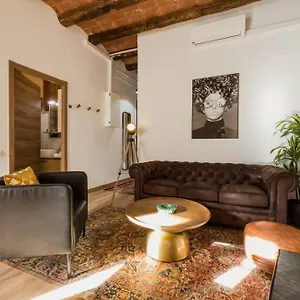 https://flat-poble-sec-magalhaes-apartment.topbarcelonahotels.com